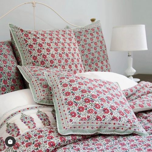 Cushions, Throws & Quilts