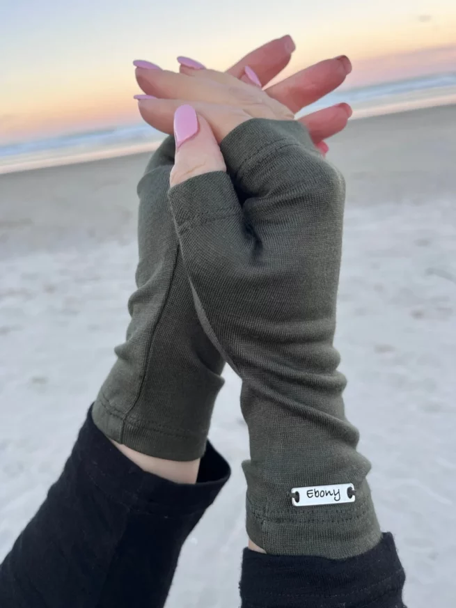 Ebony Merino Fingerless Gloves